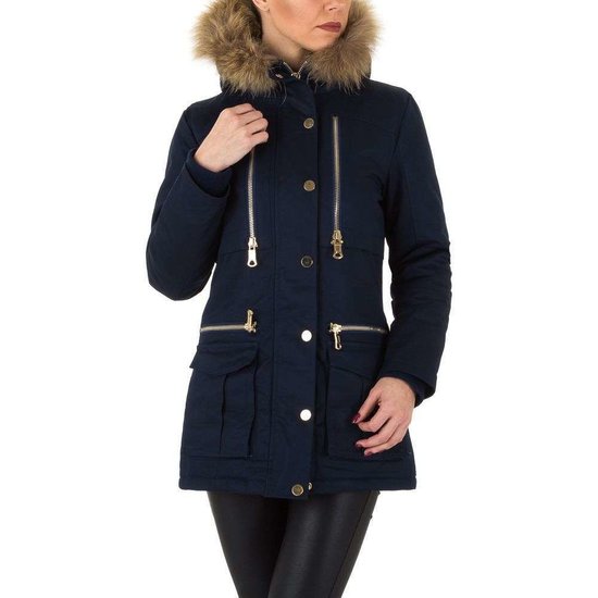 Casual donkerblauwe parka.