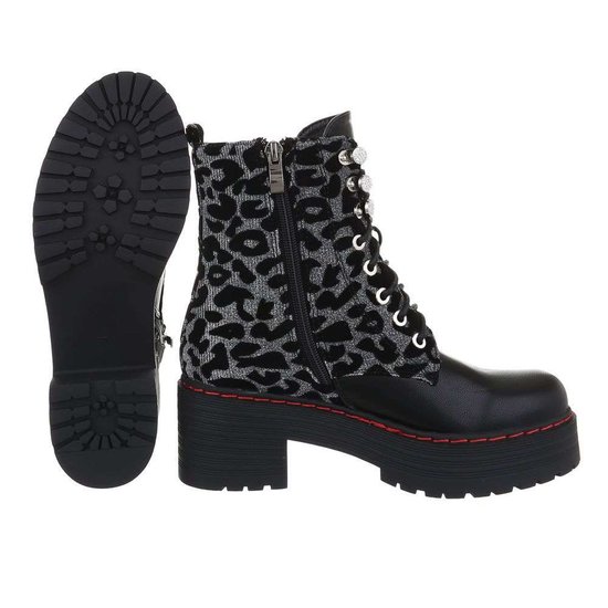 Trendy zwarte boot Carol.