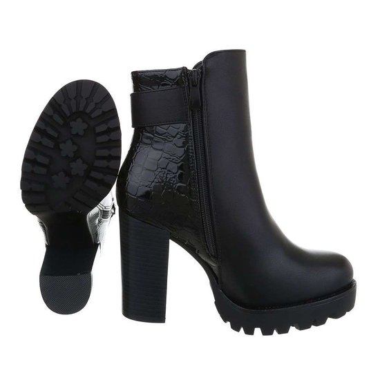 Bottines noires Asbeth.