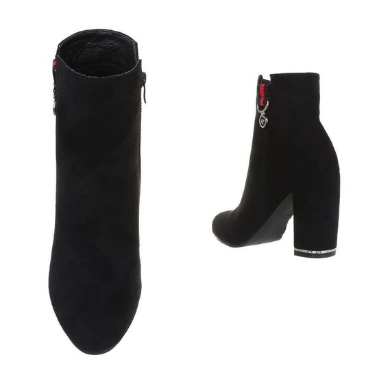 Bottines noires Katia.