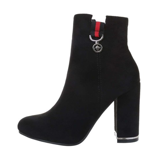 Bottines noires Katia.