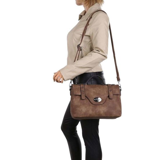 Trendy taupe rechthoekige schoudertas.
