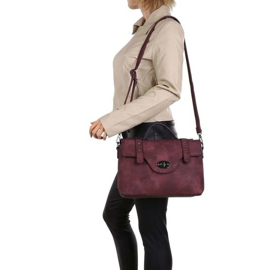 Trendy bordeaux rechthoekige schoudertas.