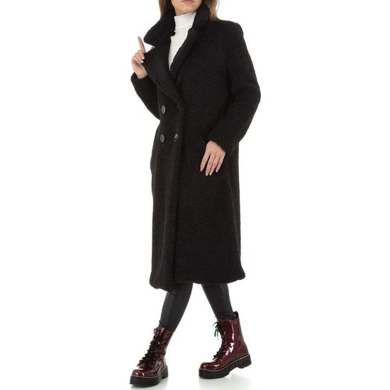Zwarte mantel in teddyfleece.