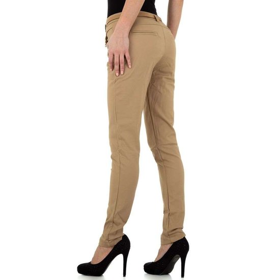 Trendy beige chino broek.