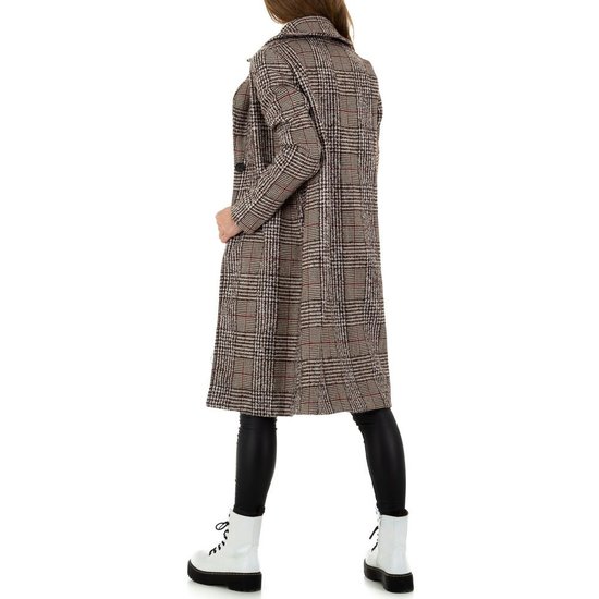 Beige geruite jas.