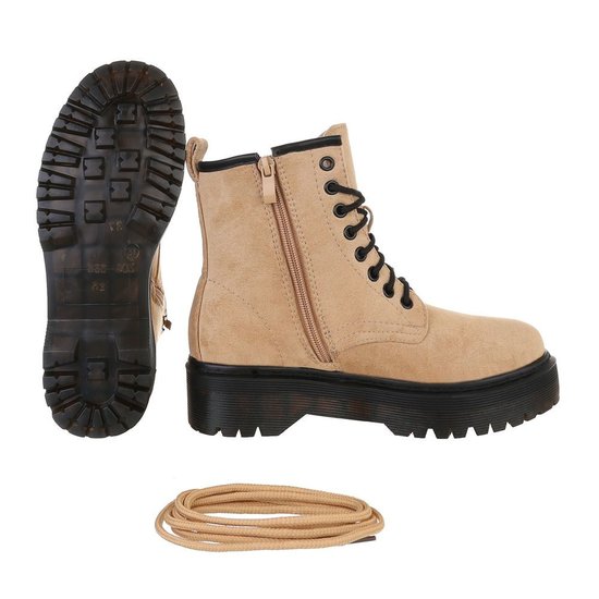 Beige hoge veterboot Hana in daim.SOLD OUT