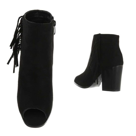 Trendy zwart enkellaarsje Charita met peeptoe.SOLD OUT