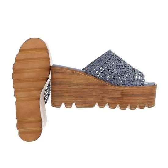 Blauwe hoge sandaal met sleehak Kaja.SOLD OUT
