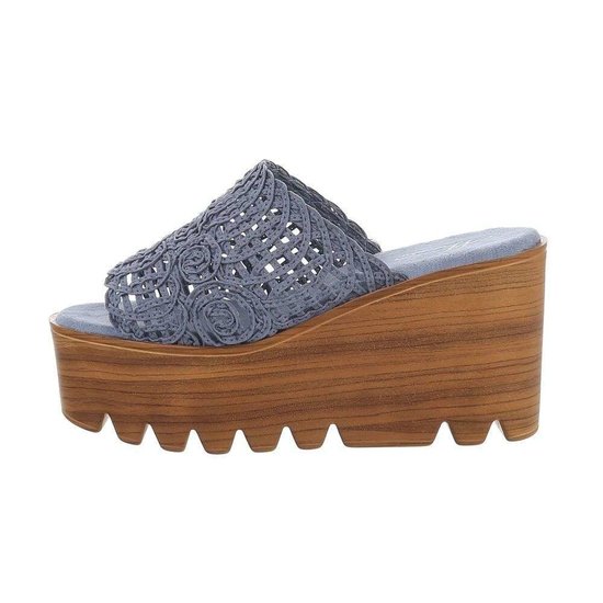 Blauwe hoge sandaal met sleehak Kaja.SOLD OUT