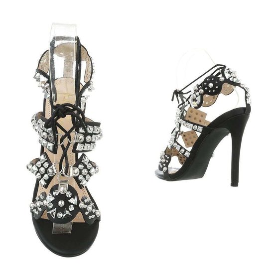 Miah sandales noires hauts talons. 