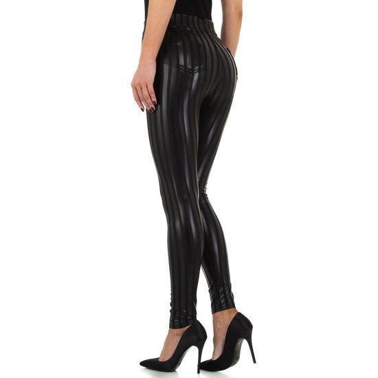 Fashion zwarte gestreepte legging.