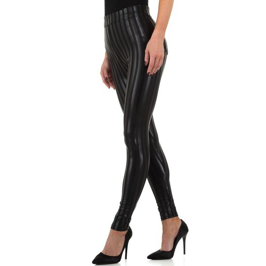 Fashion zwarte gestreepte legging.