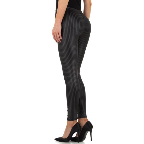 Fashion zwarte legging met lijnen.