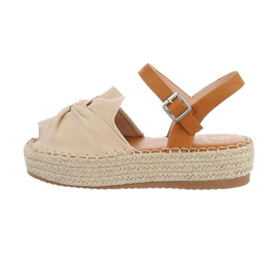 Beige platformsandaal Pietra.