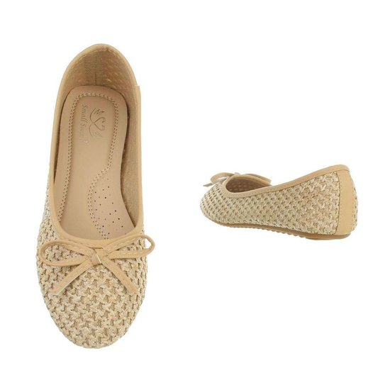 Classy beige ballerina Gaila.