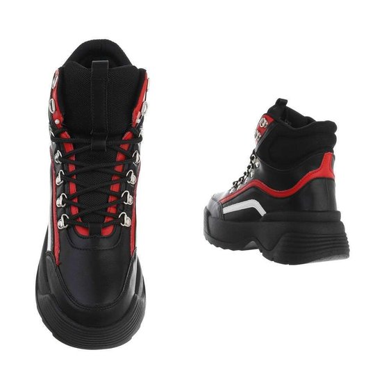 Hoge zwart rode sneaker/boot Nada.