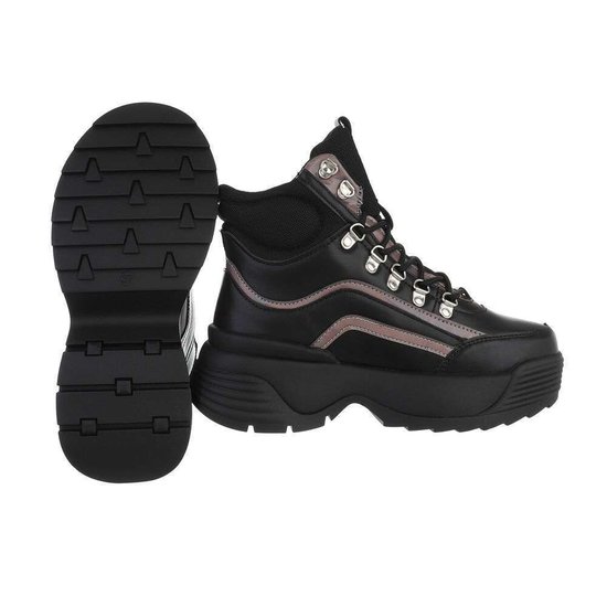 Hoge zwarte gunsmoke sneaker/boot Nada.