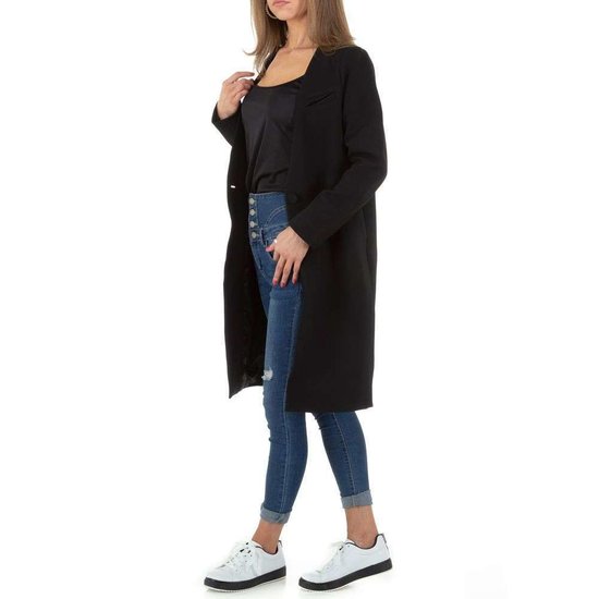Trendy lange zwarte blazer.