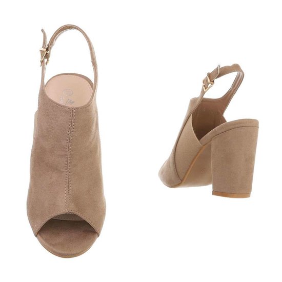 Beige hoge sandaal Sigrid.
