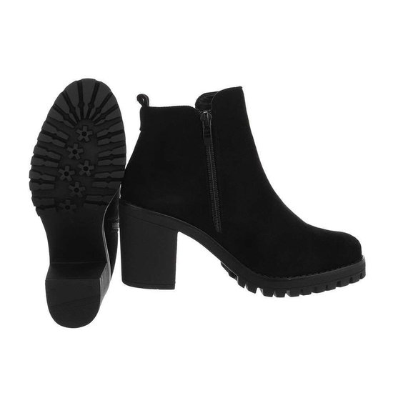 Bottines noires suède Shelly.SOLD OUT