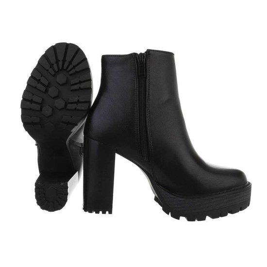 Bottines noires Nanda.