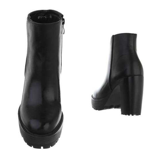 Bottines noires Nanda.