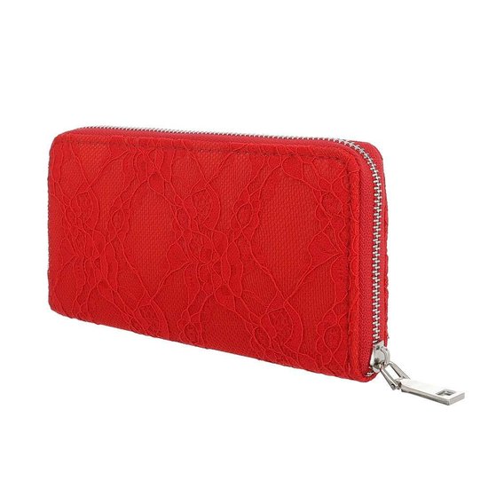 Rode portemonne met bloem motief.