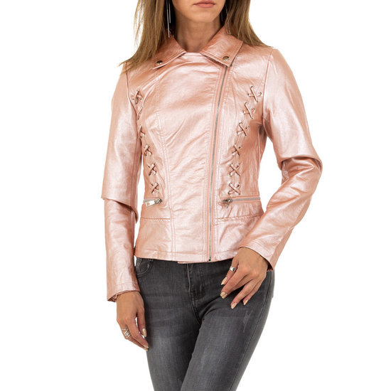 Trendy rose biker jacket in leatherlook.