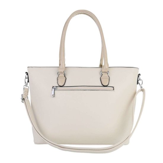 Classy beige schopperbag.