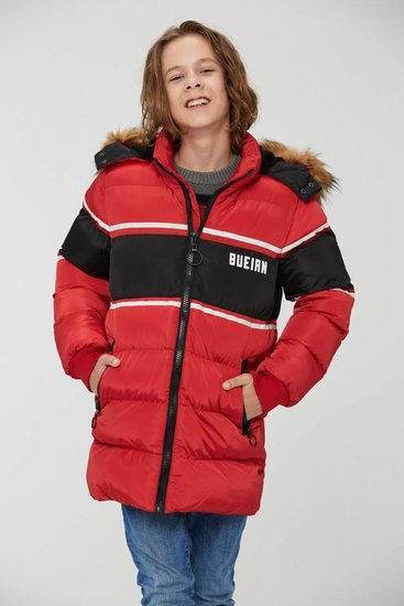 Trendy rode two-tone jongens winterjas.