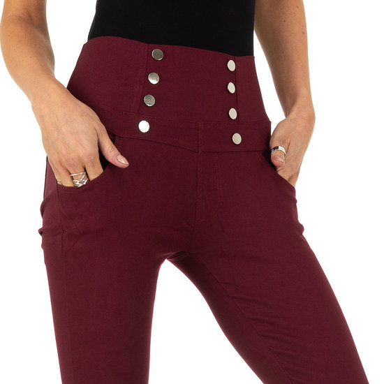 Skinny aanpassende bordeaux hoge taille broek.