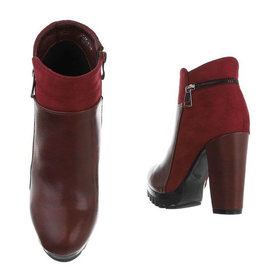 Bottines bordeaux Unka.