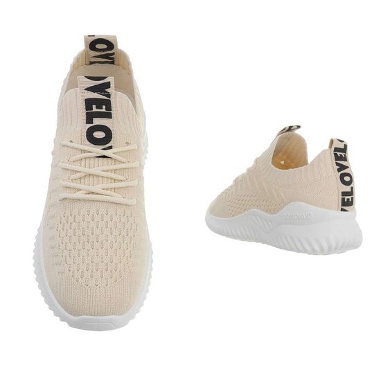 Hippe beige lage textiel sneaker Anuschka.