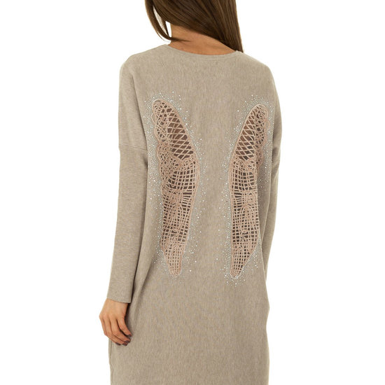 Trendy beige oversized truijurk.