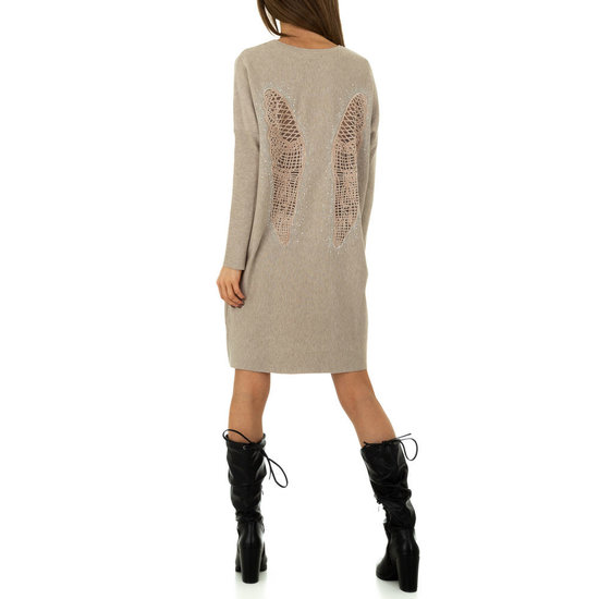 Trendy beige oversized truijurk.