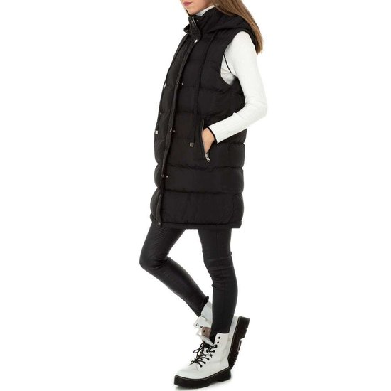 Trendy zwarte oversized gewatteerde bodywarmer.