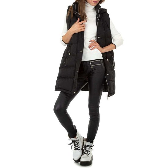 Trendy zwarte oversized gewatteerde bodywarmer.