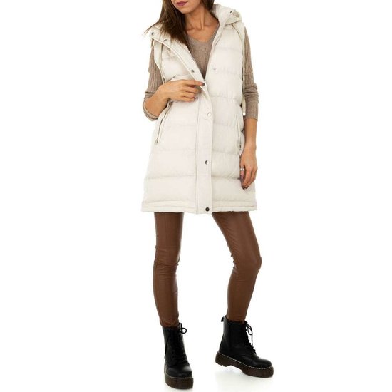 Trendy off white oversized gewatteerde bodywarmer.