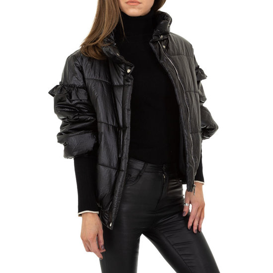 Trendy zwarte oversized gewatteerde winter jacket.