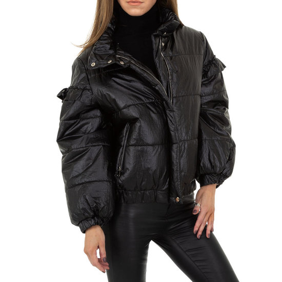 Trendy zwarte oversized gewatteerde winter jacket.