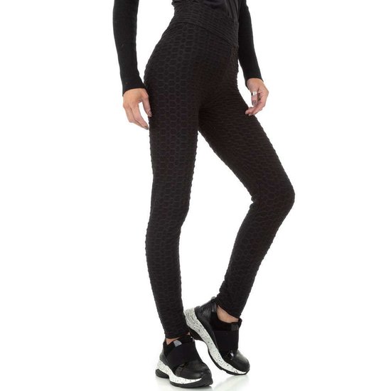 Sportieve zwarte legging met struktuur.