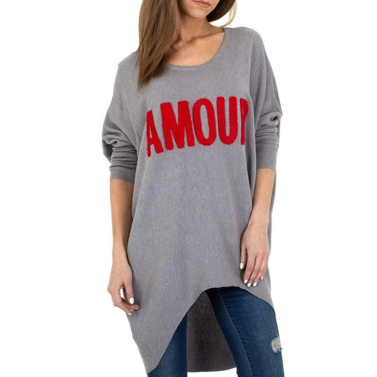 Trendy grijze long pullover met opschrift.