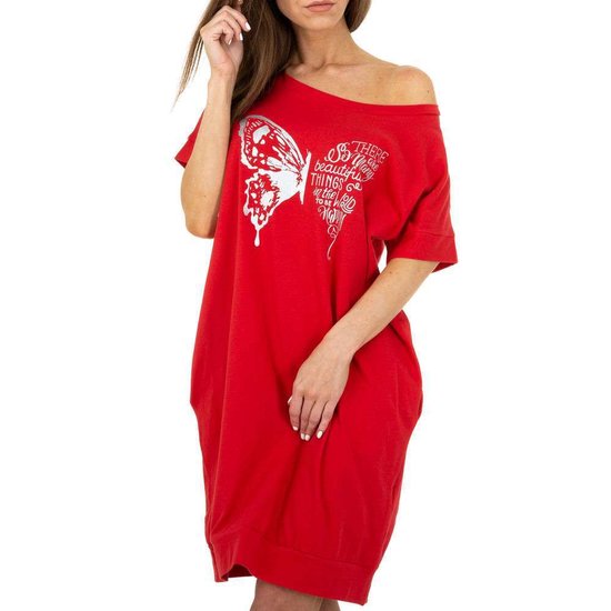 Hippe rode T-shirt jurk met vlinder.