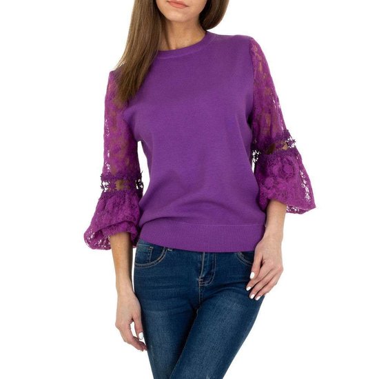 Trendy purperen pullover met kant.