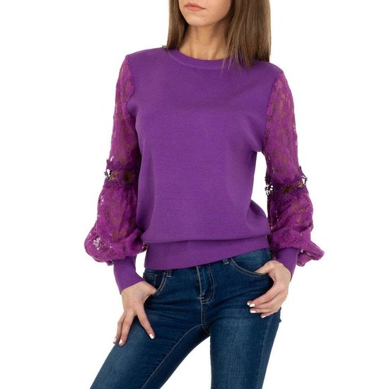 Trendy purperen pullover met kant.