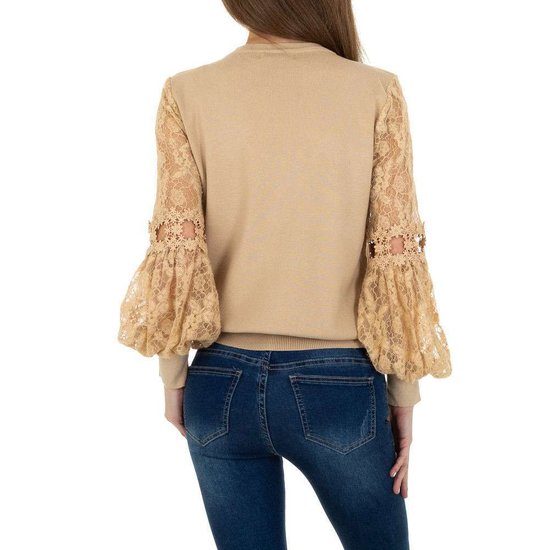Trendy beige pullover met kant.