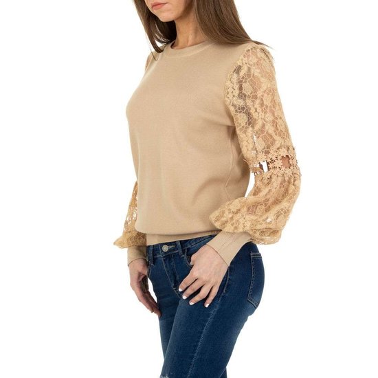 Trendy beige pullover met kant.