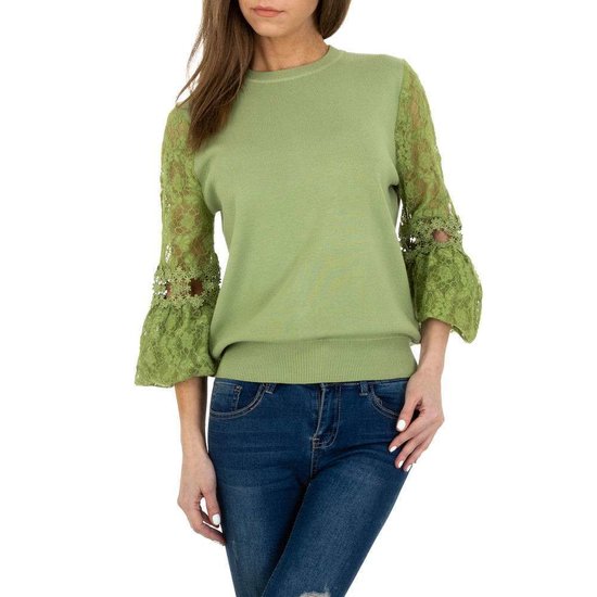 Trendy groene pullover met kant.