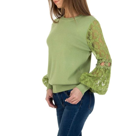 Trendy groene pullover met kant.